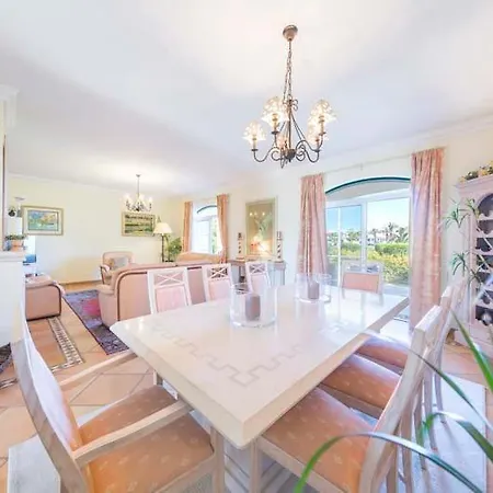 Villa Sleeps 4 With Pool Air Con And Wifi Quinta do Lago